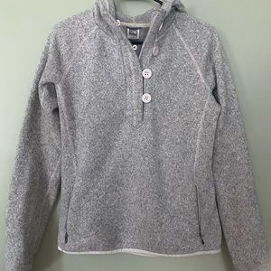 women’s north face hooded sweater